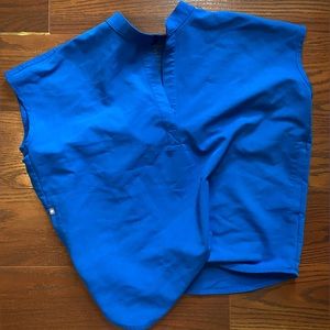 FIGS+ oversized scrub top